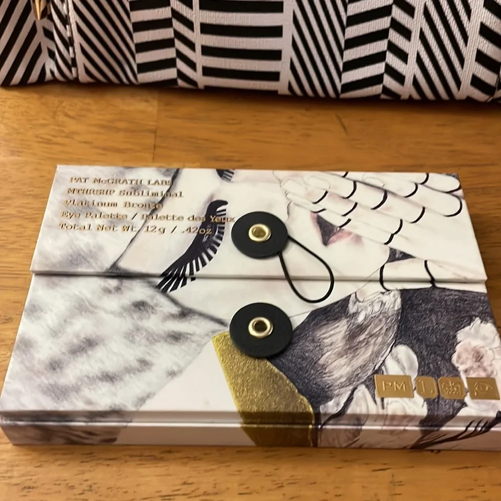 Pat McGrath Labs - MTHRSHP Subliminal Platinum Bronze Eyeshadow Palette